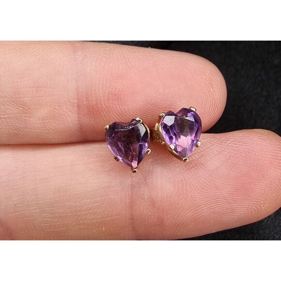 Vintage 14K Gold Heart-Shaped Amethyst Stud Earrings - Picture 5 of 5